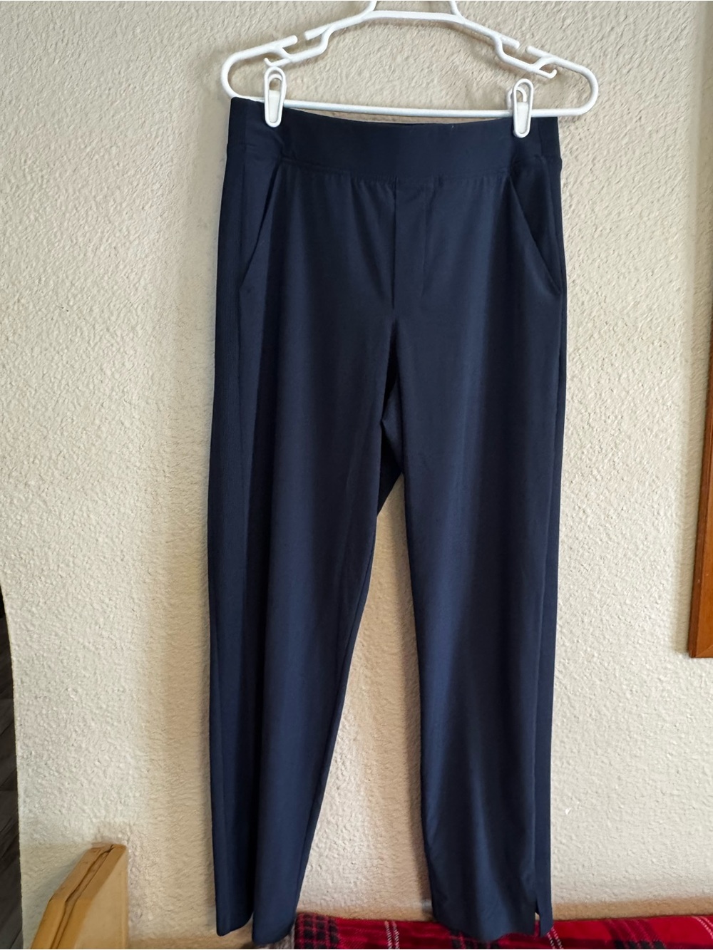 Athleta Navy Slim Cropped Pull-On Pants
